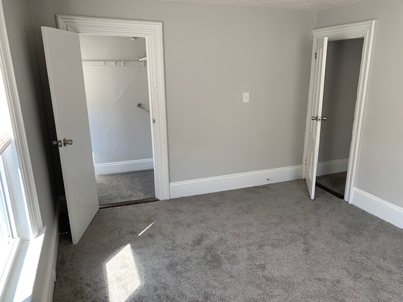 Building Photo - 22 Greylock Rd