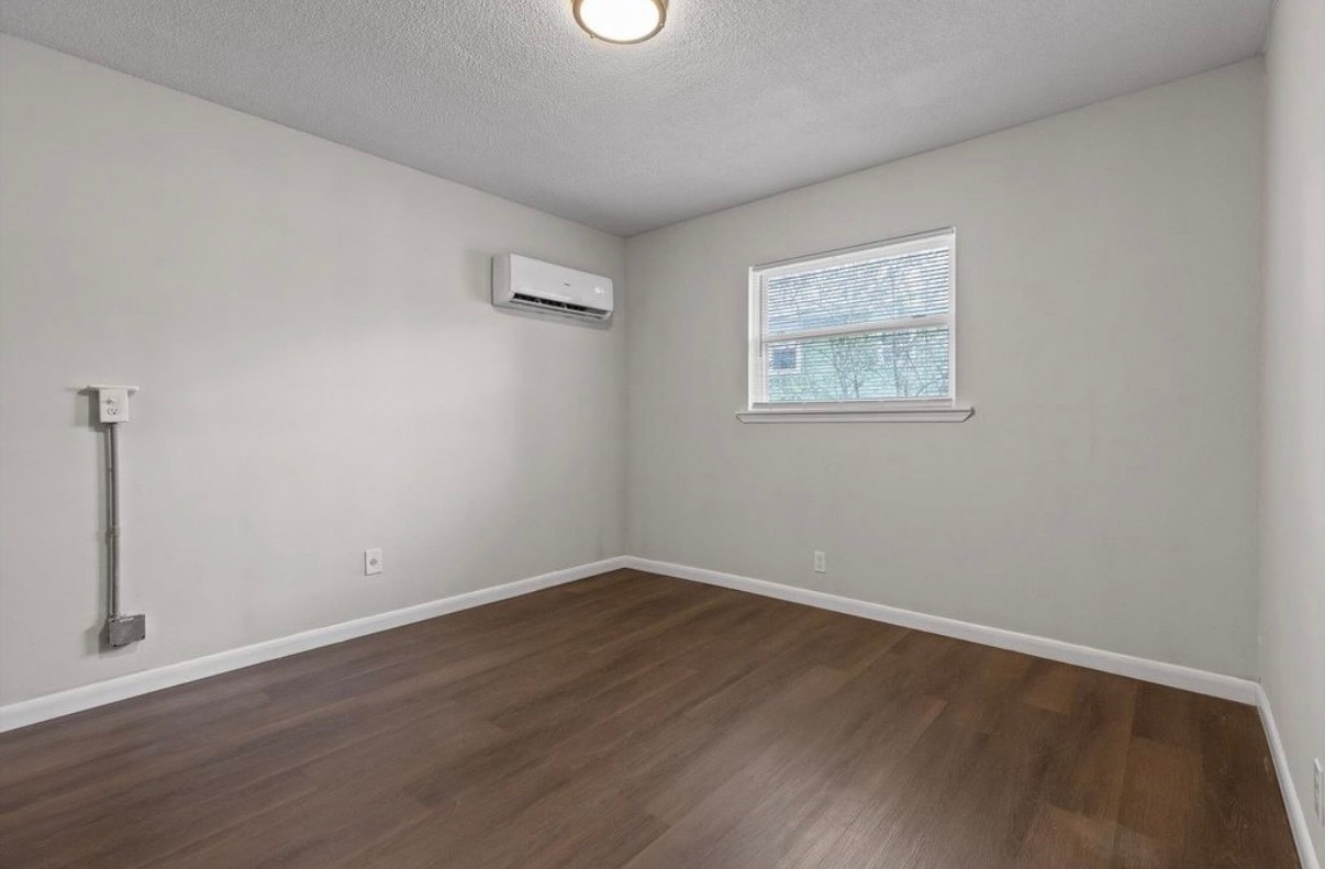 Building Photo - 4331 Lazard St