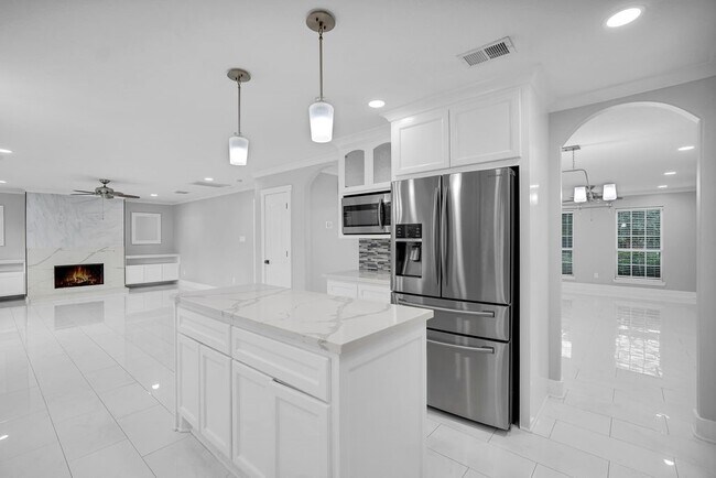 Building Photo - 405 Mystic Trail Loop
