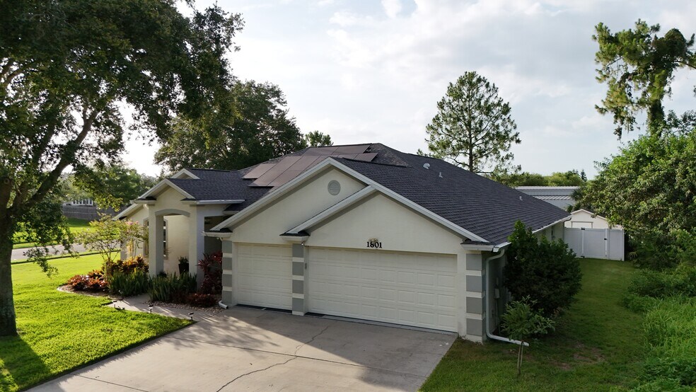 Building Photo - 1801 Forest Preserve Blvd