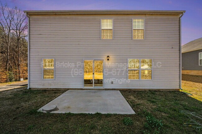 Building Photo - 7847 Whispering Strm Dr