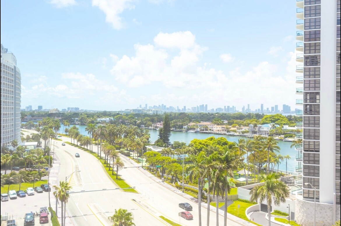 Building Photo - 5445 Collins Ave