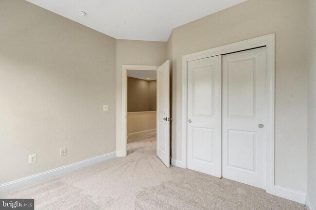 Building Photo - 8854 Orchard Ln