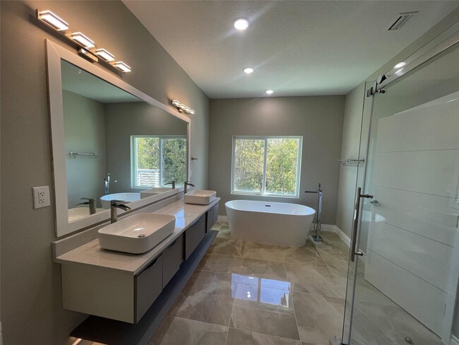 Building Photo - 1807 Brentwood Ct