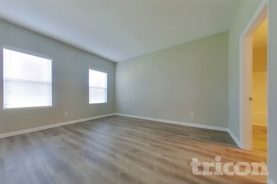 Building Photo - 16517 Cherry Landing Dr