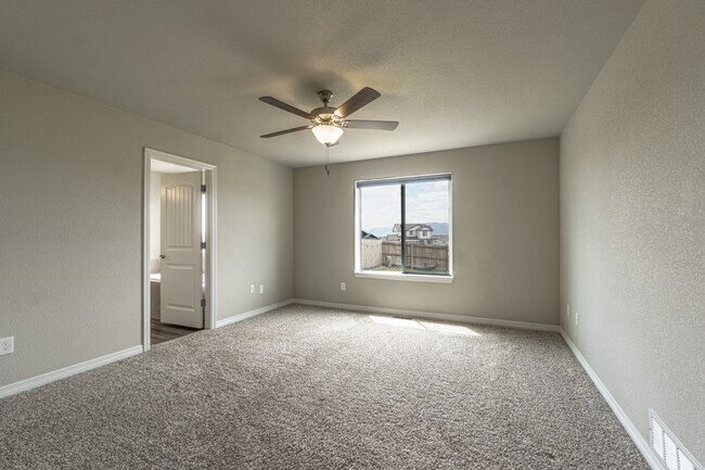 Building Photo - 6736 Skuna Dr