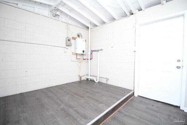 Building Photo - 86 S Madison Dr