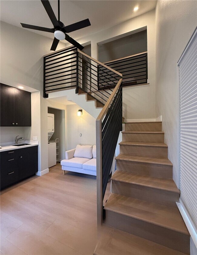 Building Photo - 25520 Aragon Way