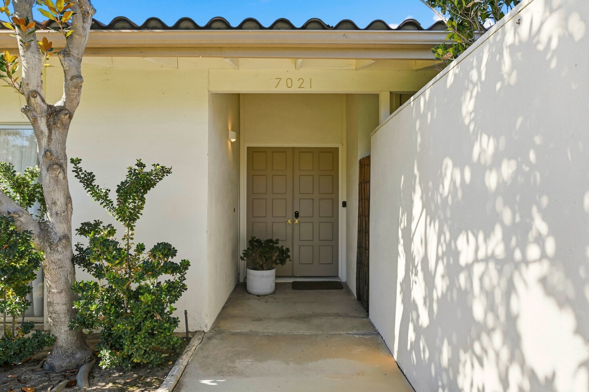 Building Photo - 7021 Estrella de Mar Rd