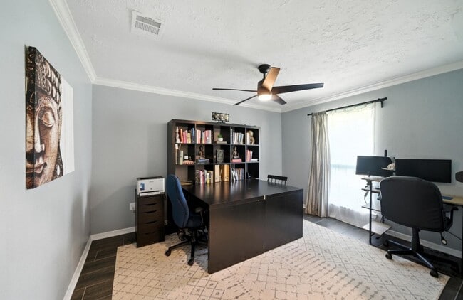 Building Photo - 10322 Sageplum Dr