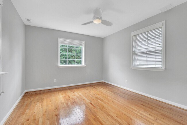 Building Photo - 4306 Alton Pl NW