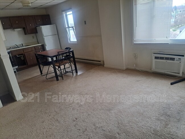 Building Photo - 20 S 6th St