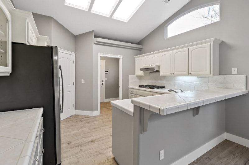 Building Photo - 3451 Woodbury Dr