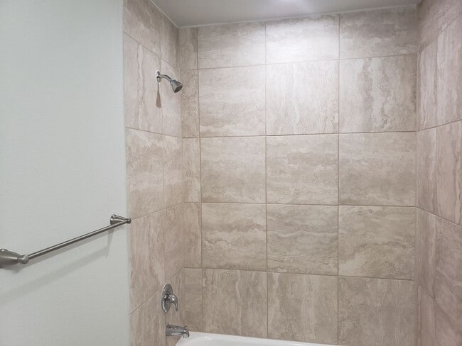 Building Photo - Townhome for Rent