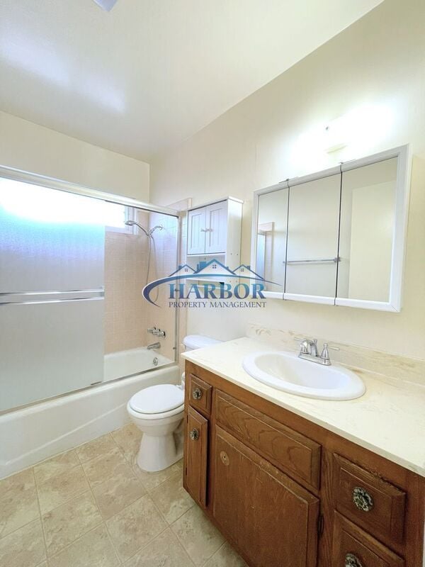 Building Photo - 772 W 10th St