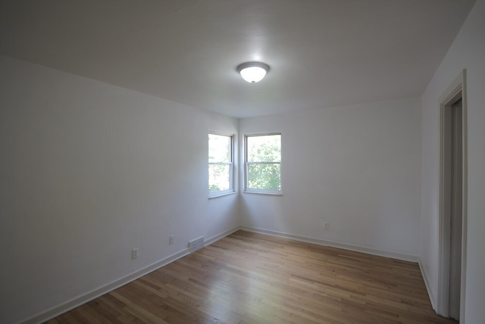Building Photo - 415 Franklin Ave