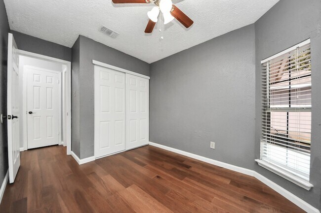 Building Photo - 9211 Autumn Harvest Dr