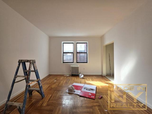 Building Photo - 1 bedroom in REGO PARK NY 11374