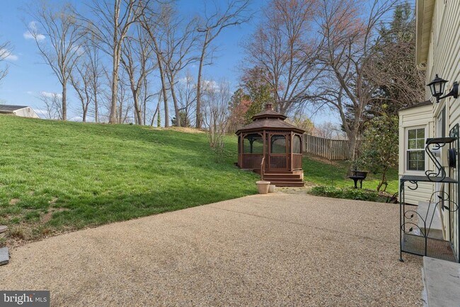 Building Photo - 2302 Tanglevale Dr