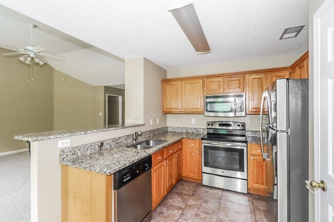 Building Photo - 7270 Amberly Way Dr