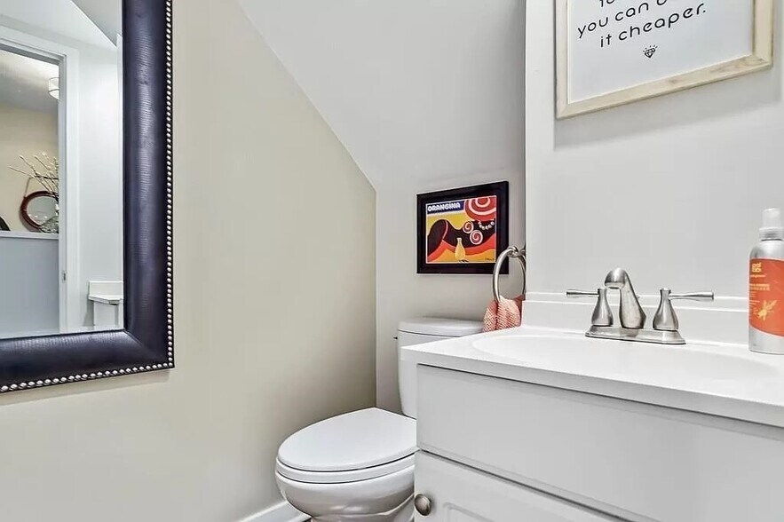 Building Photo - 16 Bowdoin St