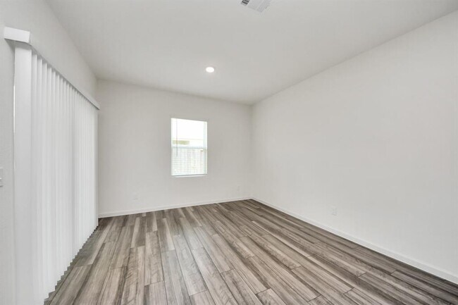 Building Photo - 10307 Costa Ter Dr