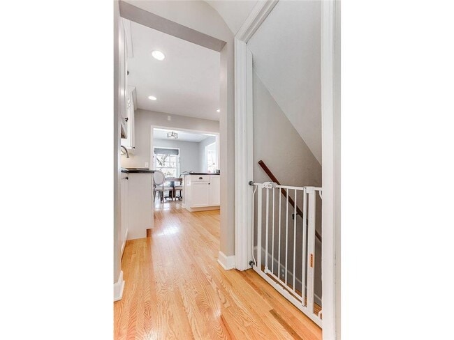 Building Photo - 1517 W 53rd St