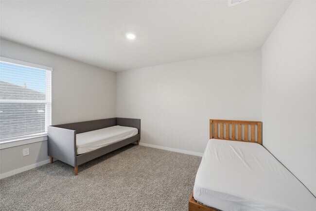 Building Photo - 28922 Yulee Mill Dr