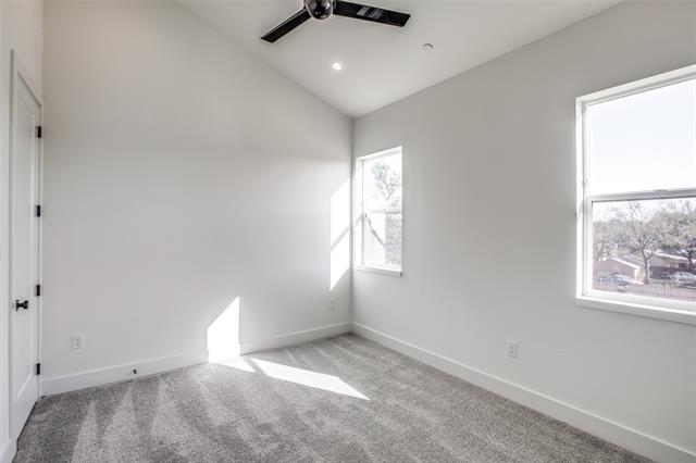 Building Photo - 2143 Mail Ave