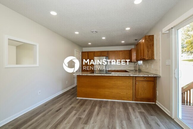 Building Photo - 3 Bedroom Pet-Friendly Home in THOMASVILLE, NC with Main Street Renewal