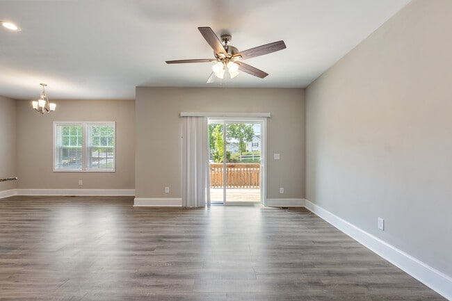 Building Photo - 830 Ducks Lndg