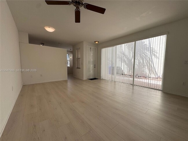 Building Photo - 1595 Seagrape Way