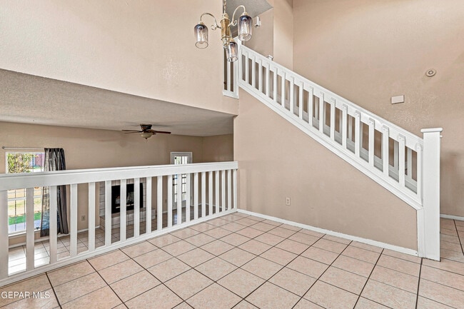 Building Photo - 4645 Loma De Plata Dr
