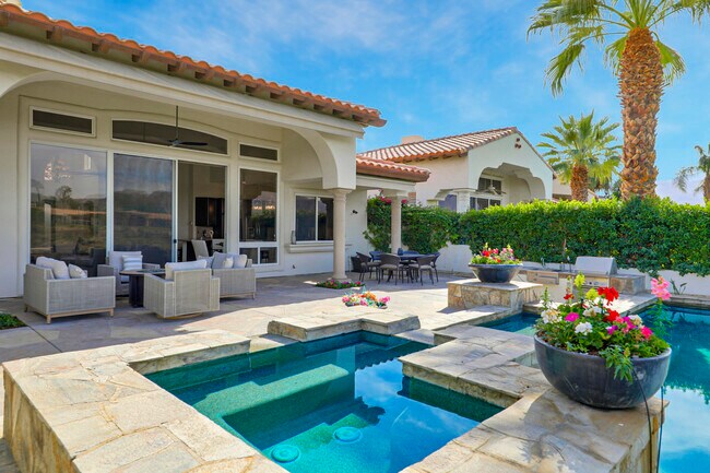 Building Photo - 48275 Vista Calico