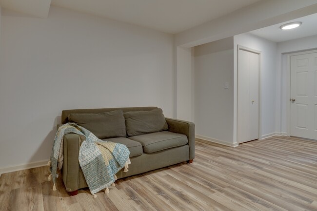 Building Photo - 8032 St Annes Ct