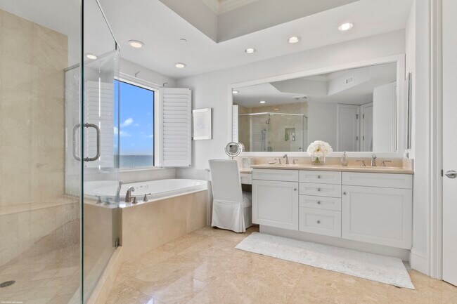 Building Photo - 5310 N Ocean Dr