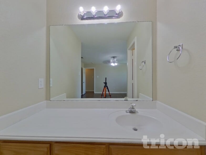 Building Photo - 700 Stribling Cir