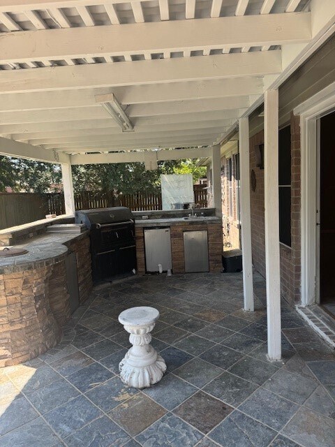 Building Photo - 17063 Clan MacGregor Dr