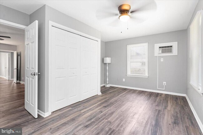 Building Photo - 303 Miles Rd