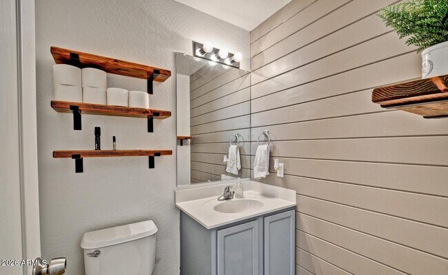 Building Photo - 8169 W Groom Creek Rd