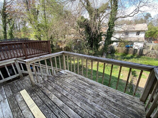 Building Photo - 706 Olde Greenwich Cir