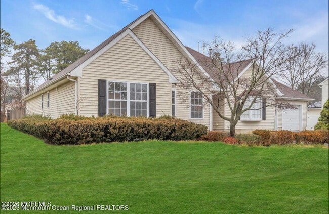 Building Photo - 5 Laketree Ct