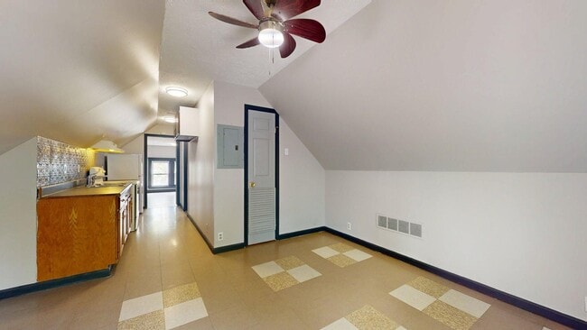 Building Photo - 3334 W 82nd St