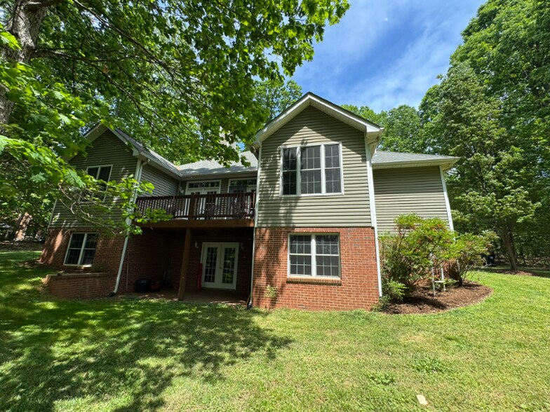 Building Photo - 19495 Briar Patch Dr