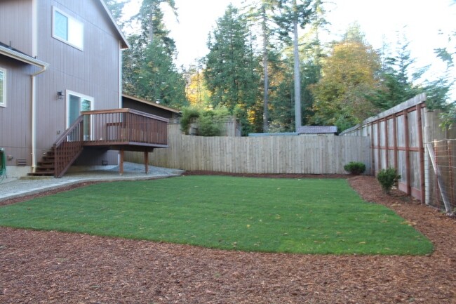 Building Photo - 1322 Lidstrom Rd SE