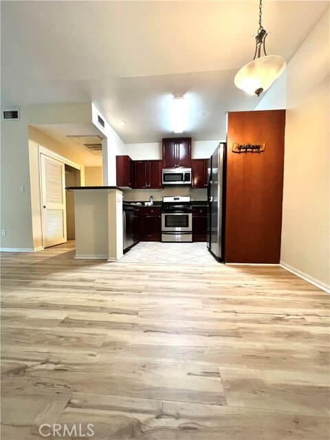 Building Photo - 13941 Sherman Way