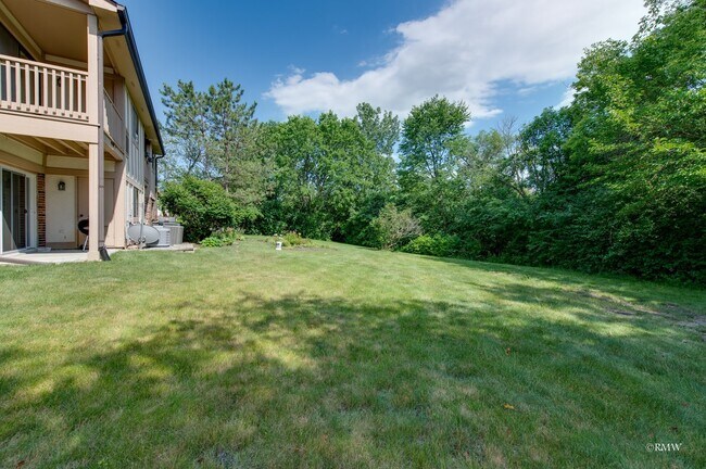 Building Photo - 1232 Knottingham Ct
