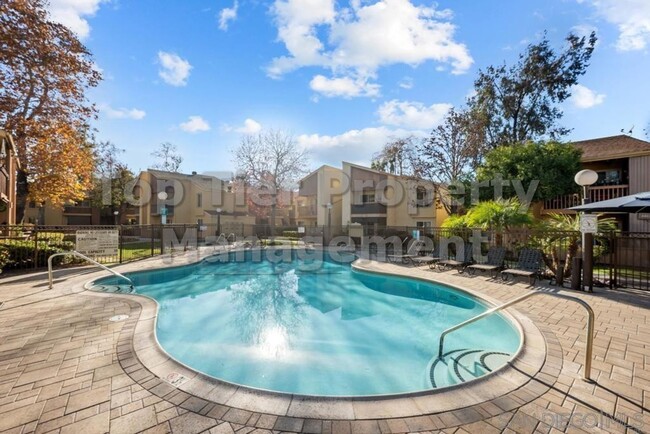 Building Photo - ***Light and Airy 1 Bed / 1 Bath Condo in ...