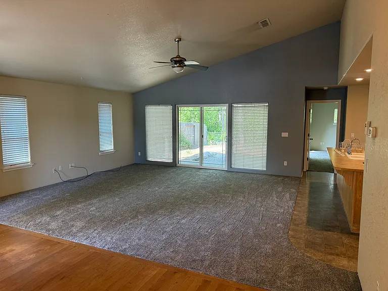 Building Photo - 1672 SW Waterstone Dr