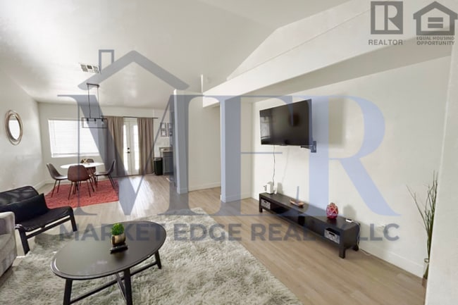 Building Photo - 3Bed/2Bath Furnished Home at 19th Ave & So...